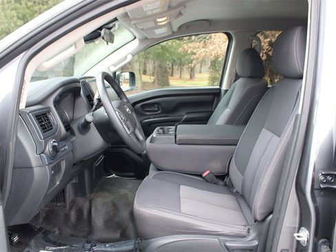 Used 2023 Nissan Titan S w/ S Utility Package image 11