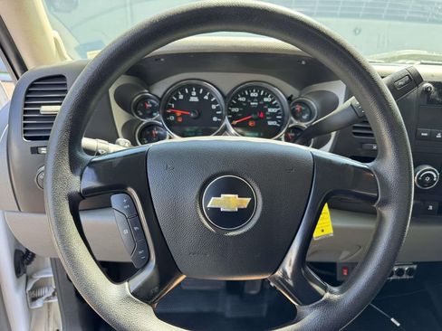 Used 2011 Chevrolet Silverado 2500 W/T RWD image 8