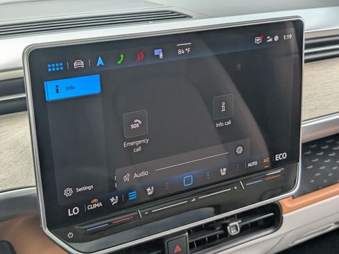 Used 2025 Volkswagen ID. Buzz Pro S Plus RWD image 33