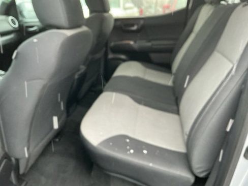 Used 2021 Toyota Tacoma TRD Off-Road image 22