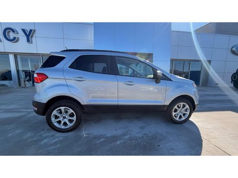 Used 2022 Ford EcoSport SE w/ SE Convenience Package image 8