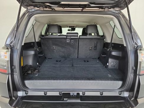 Used 2021 Toyota 4Runner SR5 Premium RWD image 9