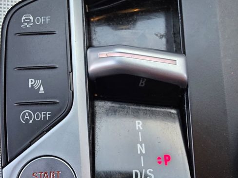 Used 2024 BMW 430i Coupe w/ Convenience Package image 44