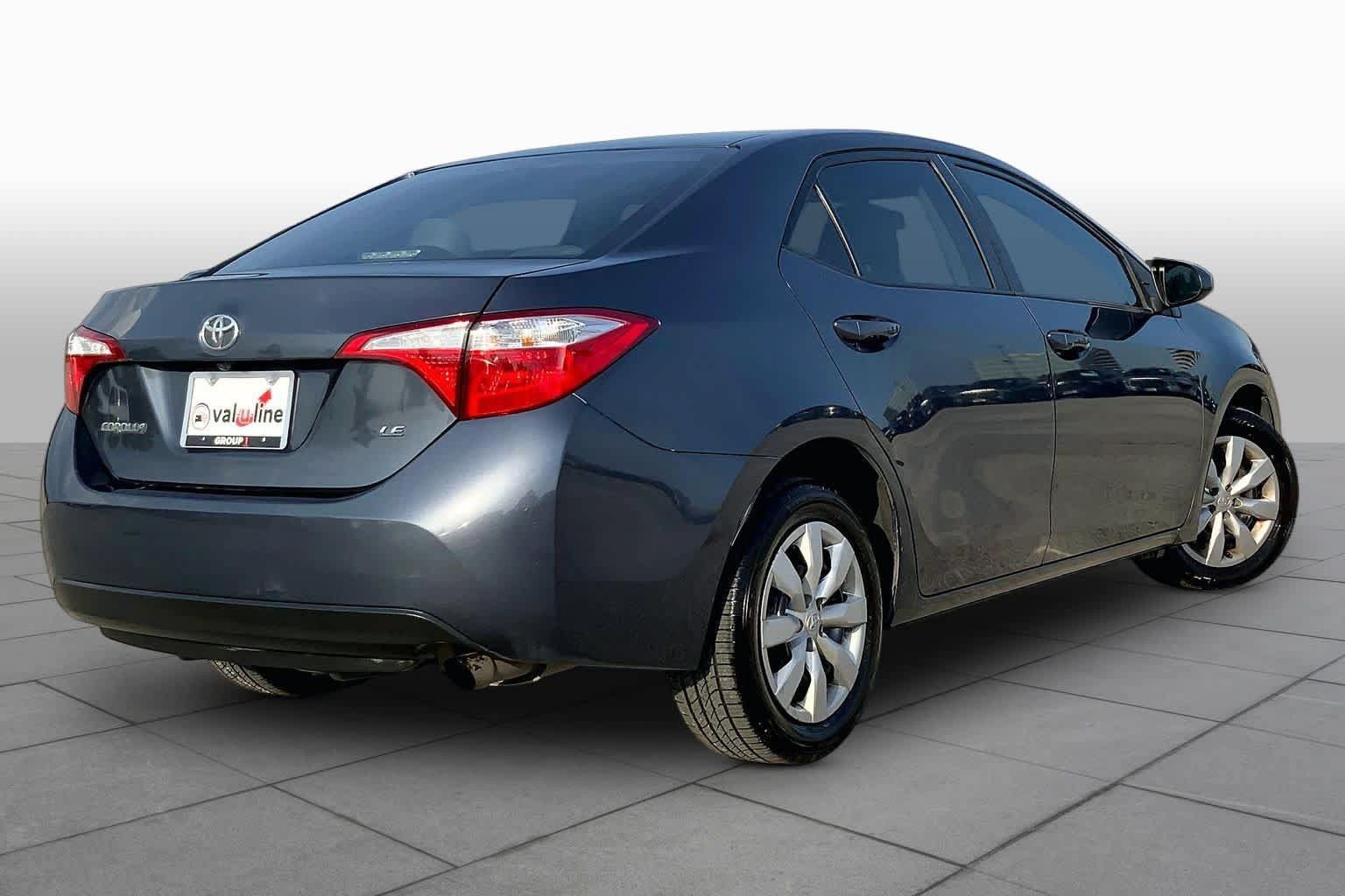 Used 2015 Toyota Corolla LE FWD image 13
