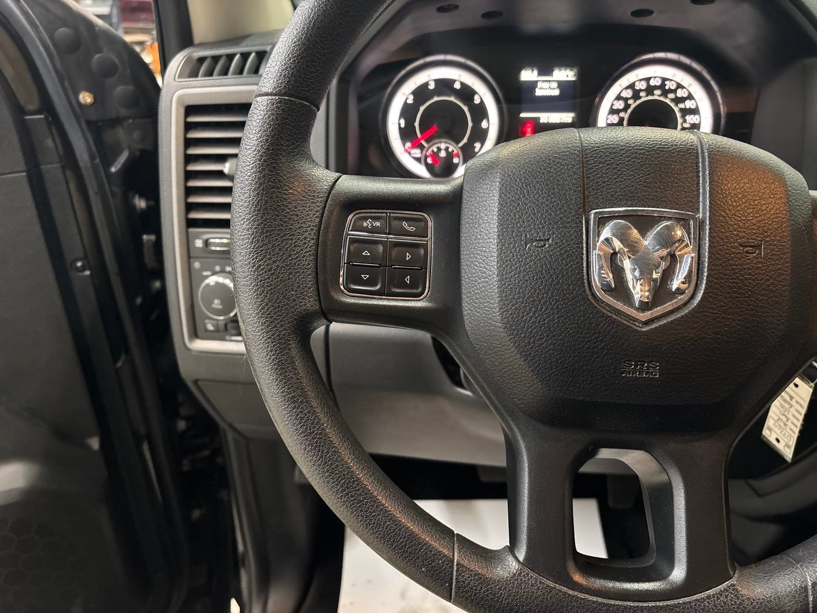 Used 2018 RAM 1500 Express w/ Black Ram 1500 Express Group AWD/4WD image 14
