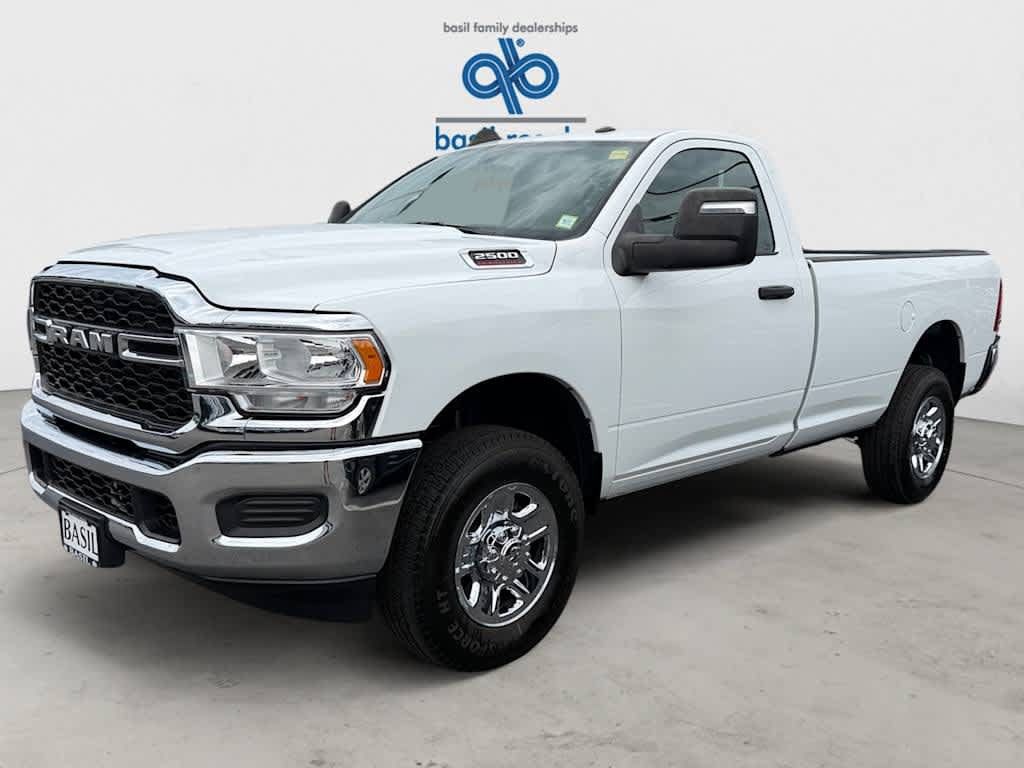 Used 2024 RAM 2500 Tradesman w/ Chrome Appearance Group AWD/4WD image 8