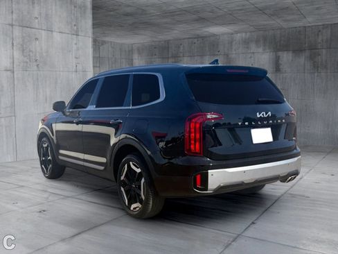 Used 2024 Kia Telluride S w/ S Sunroof Package AWD/4WD image 4