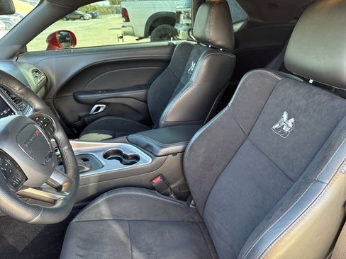 Used 2021 Dodge Challenger R/T Scat Pack image 5