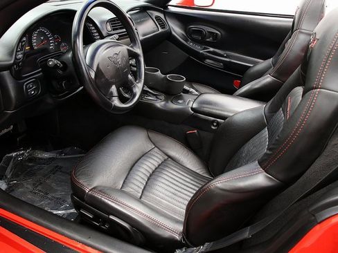 Used 1999 Chevrolet Corvette Convertible w/ Memory Pkg image 11