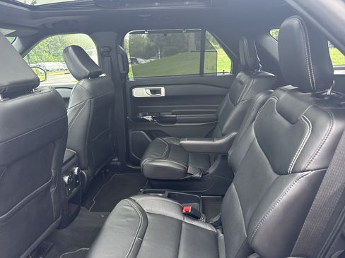 Used 2021 Ford Explorer ST w/ Equipment Group 401A AWD/4WD image 32