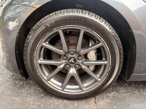 Used 2019 Tesla Model 3 Long Range AWD/4WD image 17