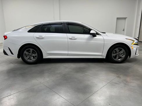 Used 2022 Kia K5 LXS image 8