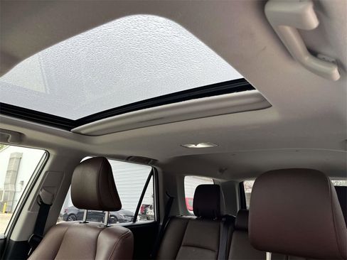 Used 2023 Toyota 4Runner Limited image 16