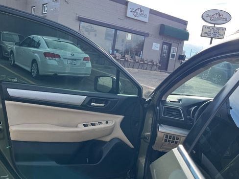Used 2015 Subaru Outback 2.5i Premium image 10