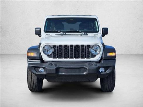 Used 2025 Jeep Wrangler Unlimited Sport AWD/4WD image 2