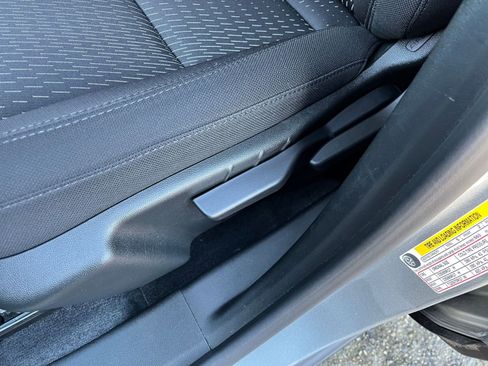 Used 2025 Chevrolet Equinox LT image 23