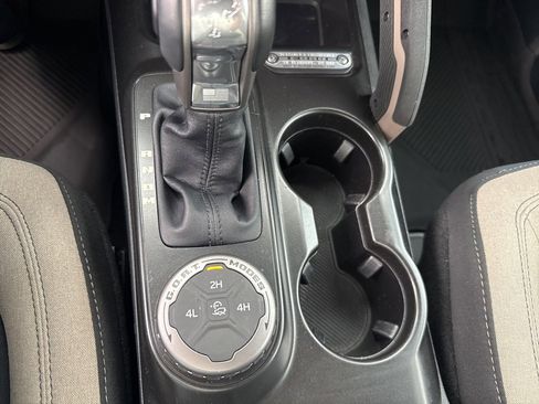 Used 2022 Ford Bronco Big Bend image 25