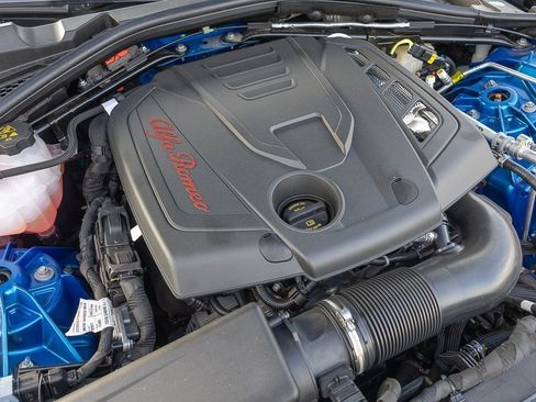 New 2025 Alfa Romeo Giulia Base image 25