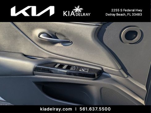 Used 2022 Lexus ES 300h image 29