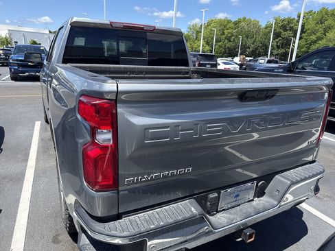 Used 2024 Chevrolet Silverado 1500 LTZ AWD/4WD image 8