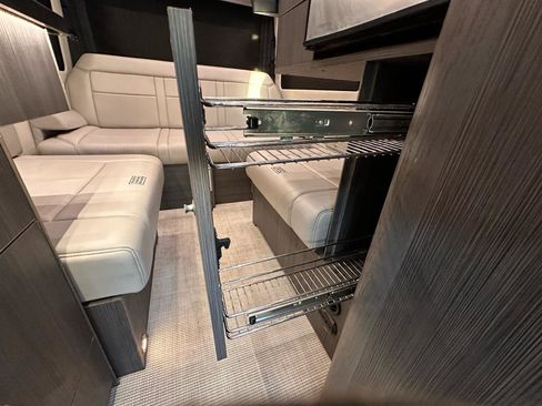 Used 2019 Mercedes-Benz Sprinter 2500 image 52