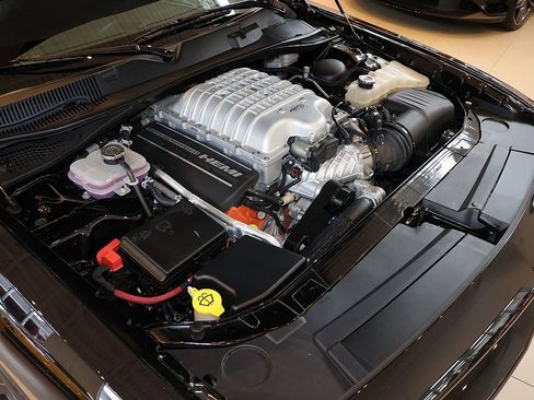 Used 2015 Dodge Challenger SRT Hellcat image 52