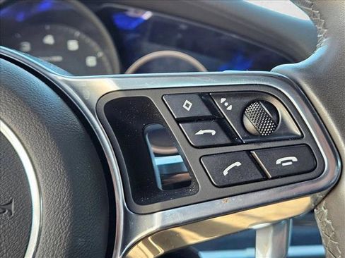 Used 2019 Porsche Panamera image 12