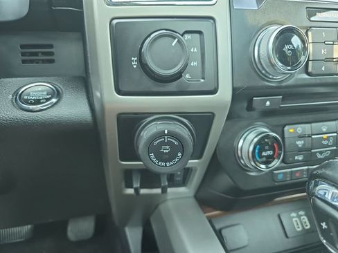 Used 2016 Ford F150 Lariat w/ Equipment Group 502A Luxury AWD/4WD image 26