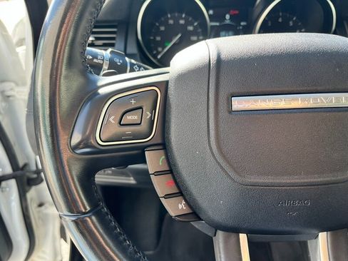 Used 2018 Land Rover Range Rover Evoque SE image 26