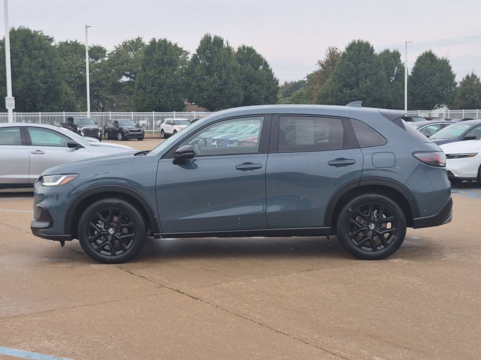 Used 2024 Honda HR-V Sport image 10