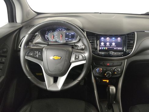 Used 2020 Chevrolet Trax LT w/ LT Convenience Package FWD image 22