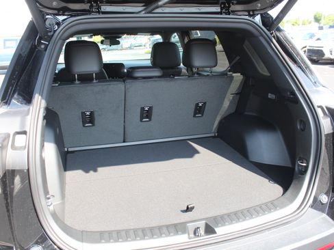 New 2027 Chevrolet Equinox RS FWD image 17