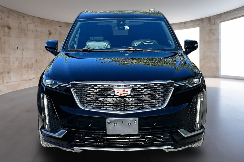 Used 2023 Cadillac XT6 Premium Luxury AWD/4WD image 4