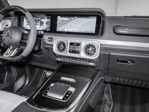 Used 2025 Mercedes-Benz G 63 AMG 4MATIC image 36