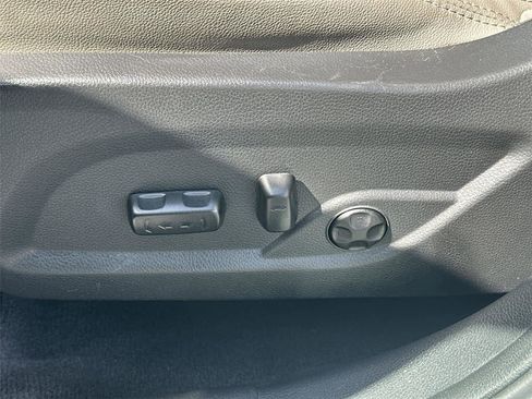 Used 2017 Hyundai Santa Fe Sport w/ 2.4L Tech Package 04 FWD image 23