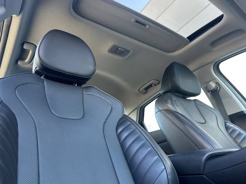 Used 2023 Hyundai Elantra Limited FWD image 19