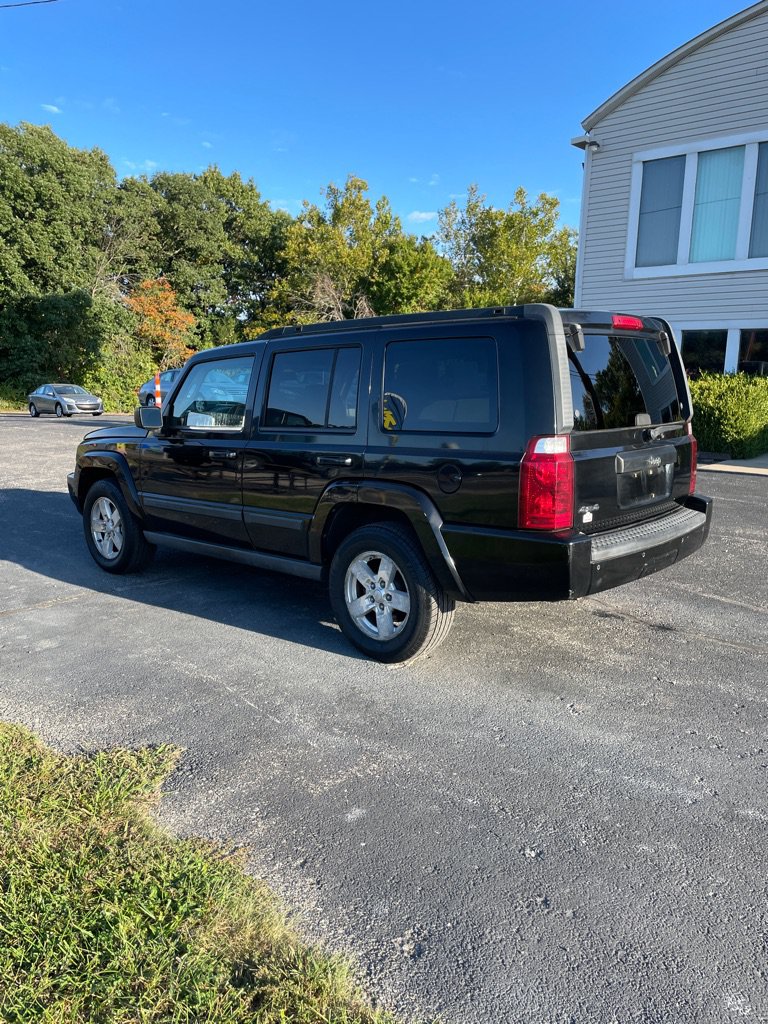 Used 2007 Jeep Commander Sport AWD/4WD image 3