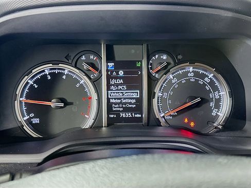 Used 2022 Toyota 4Runner TRD Off-Road AWD/4WD image 24