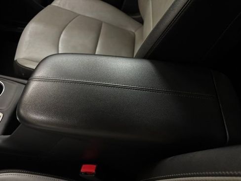 Used 2021 Chevrolet Equinox Premier FWD image 59