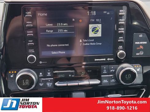 Used 2022 Toyota Highlander XLE image 17