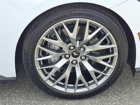 Used 2024 Ford Mustang GT Premium image 29