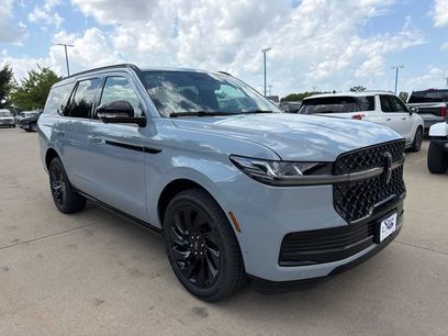 New 2025 Lincoln Navigator Reserve w/ Jet Appearance Package