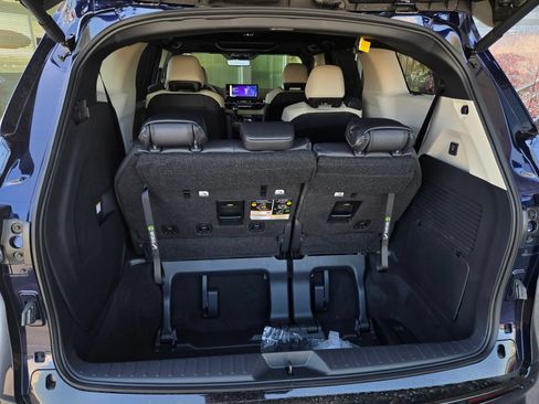 Certified 2026 Toyota Sienna Limited FWD image 25