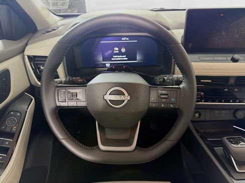 Certified 2025 Nissan Rogue SL w/ Tech Package AWD/4WD image 9