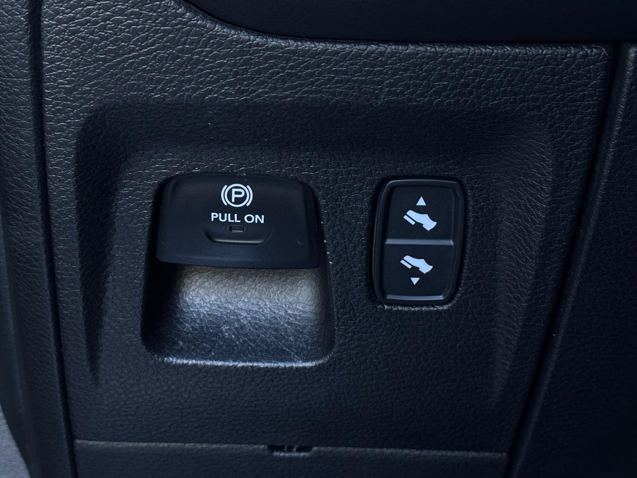 Used 2022 RAM 1500 Limited AWD/4WD image 28