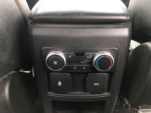 Used 2020 Ford Explorer XLT w/ Comfort Package AWD/4WD image 28