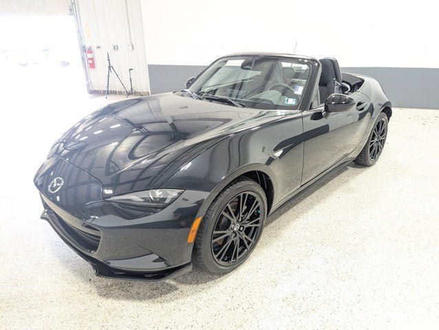Used 2024 MAZDA MX-5 Miata Club RWD image 10