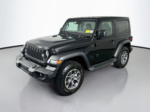 Used 2024 Jeep Wrangler Sport AWD/4WD image 3
