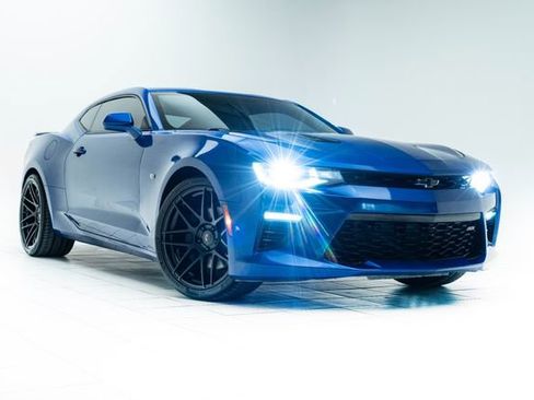 Used 2017 Chevrolet Camaro SS image 5