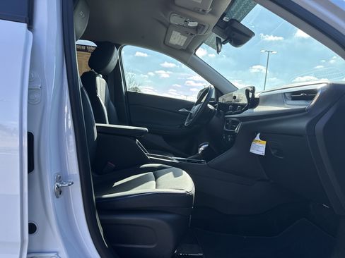 Used 2026 Buick Encore GX Sport Touring w/ Comfort Package image 28